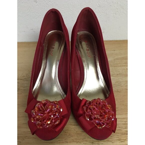 Bamboo Red Closer Toe Heels With Bow And Beaded Fl - Picture 3 of 7